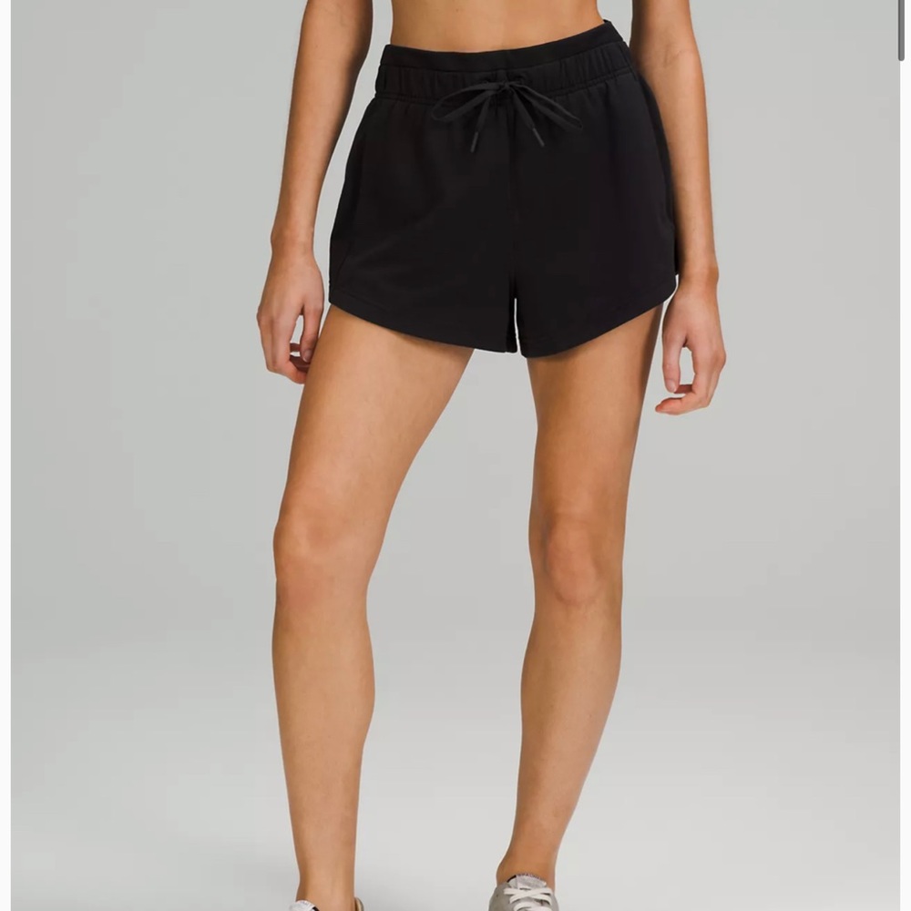 Inner Glow High Rise Short 3”